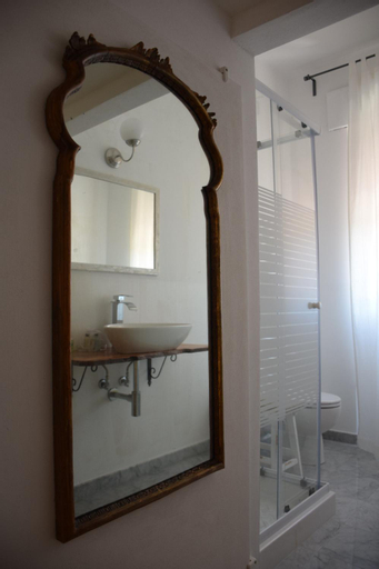 Bathroom 4