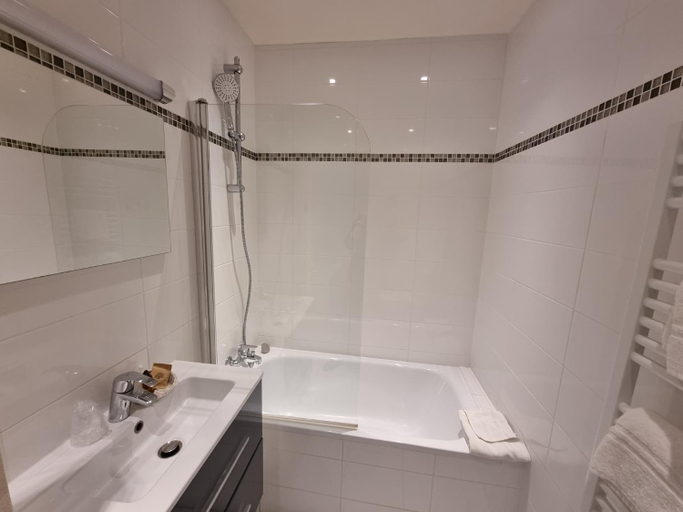 Bathroom 4, Hotel Oceanic - Grands Magasins, Paris