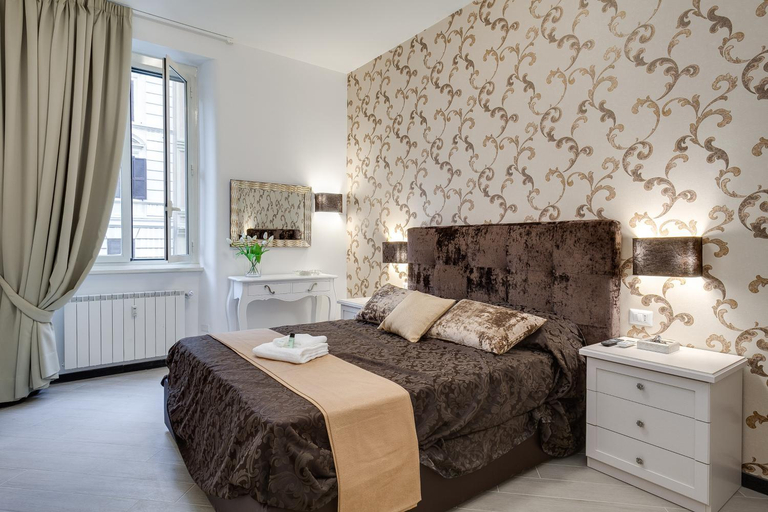 Bedroom, Prime Vatican Suites, Rome