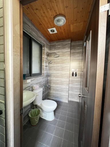 Bathroom 3, Hospitable Inn, Pingtung
