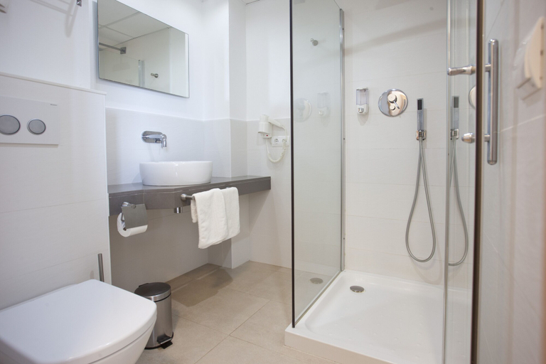 Bathroom 4, Playa Bella, Baleares
