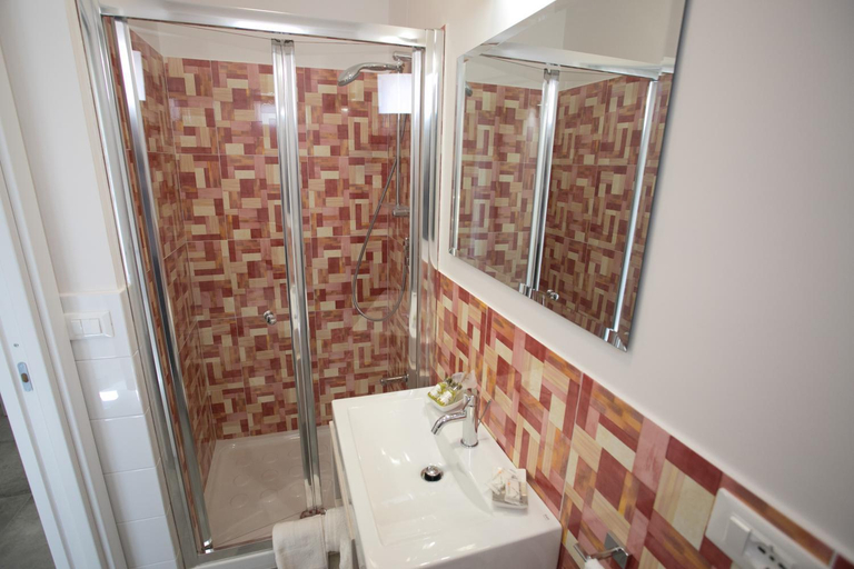 Bathroom 4, B&B Holiday Tropea, Vibo Valentia