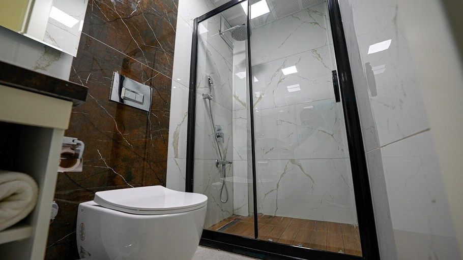 Others 4, Mitra Otel, Merkez