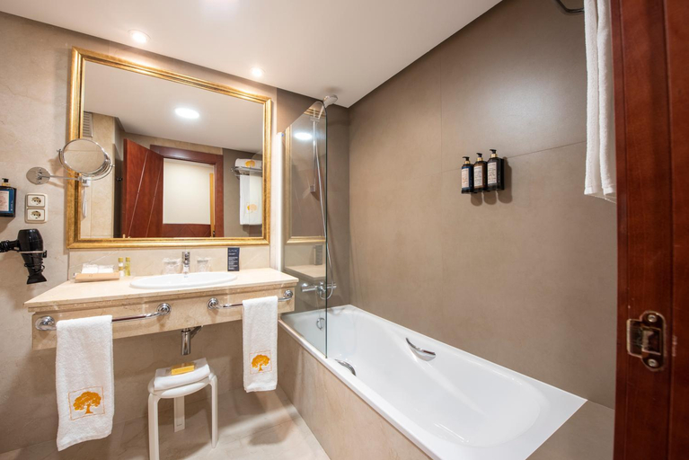 Bathroom 5, Eurostars Araguaney, A Coruña