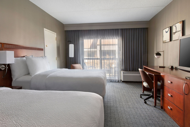 Bedroom 4, Courtyard by Marriott Tarrytown Westchester County, Westchester