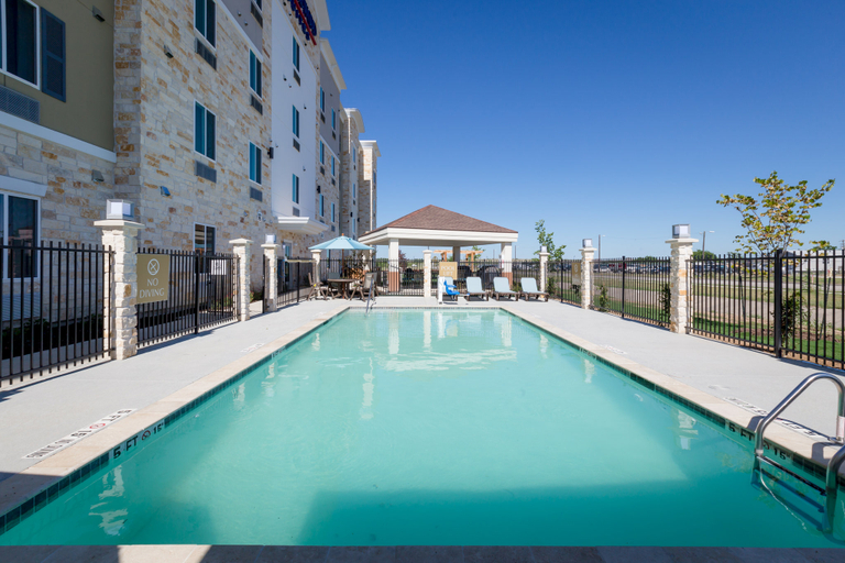 Sport & Beauty 5, Candlewood Suites BUDA - AUSTIN SW, Hays