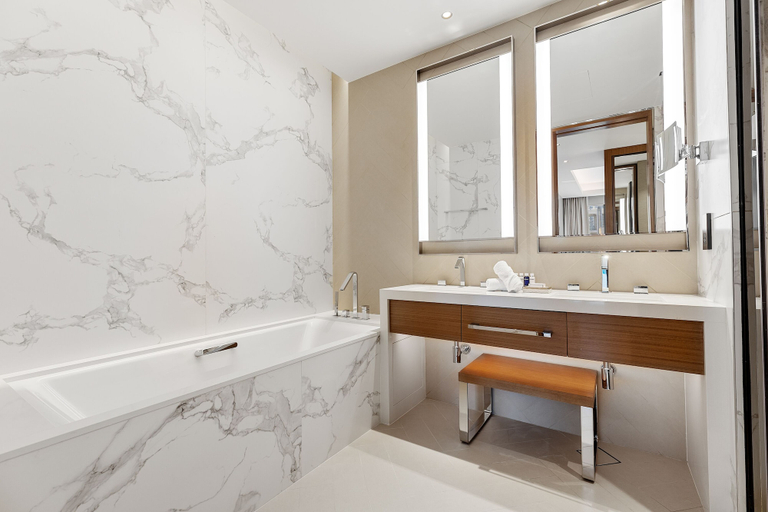 Bathroom 5, Maison Privee -Splendid Apt in Address Opera cls to Burj Khalifa, Dubai