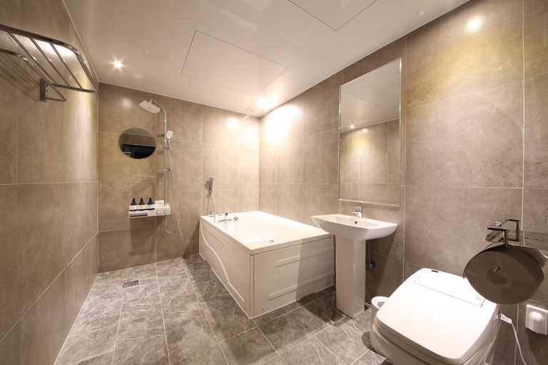 Bathroom 4, Almond Hotel Gupo Station, Gangseo