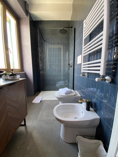 Bathroom 2, La casa di Alan, Terni