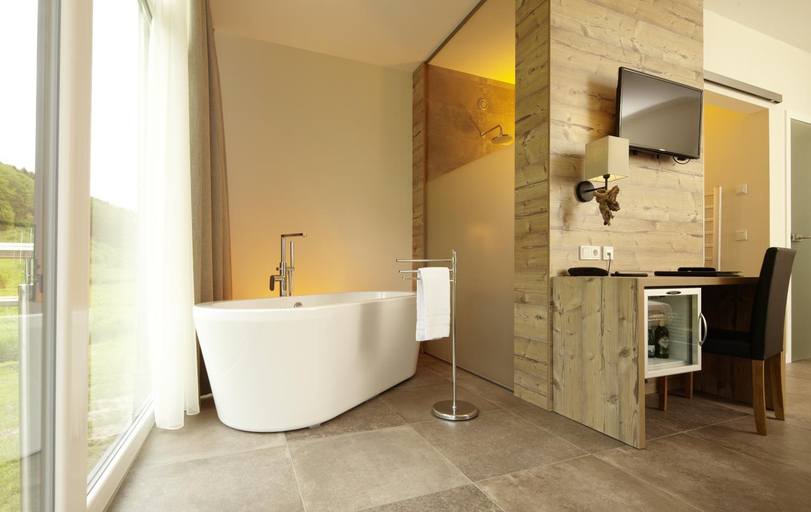 Bathroom 2, Landhotel Weihermuhle, Südwestpfalz