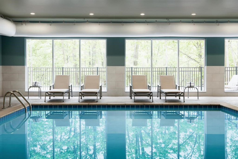 Staybridge Suites AMES, Story