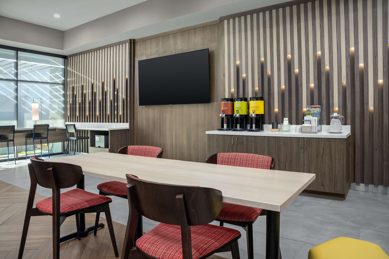 Food & Drinks 5, Home2 Suites By Hilton Cullman, Cullman