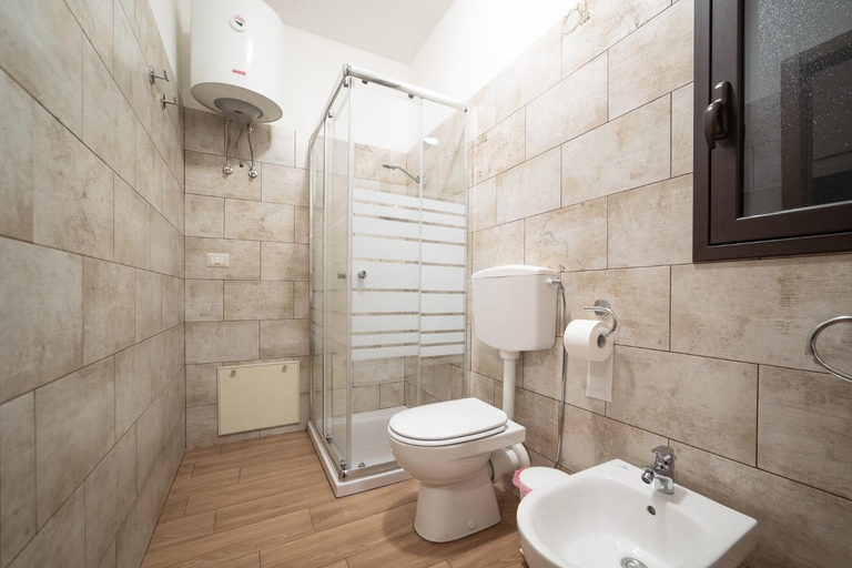 Bathroom 2, Le Vie del Centro B&B, Catania