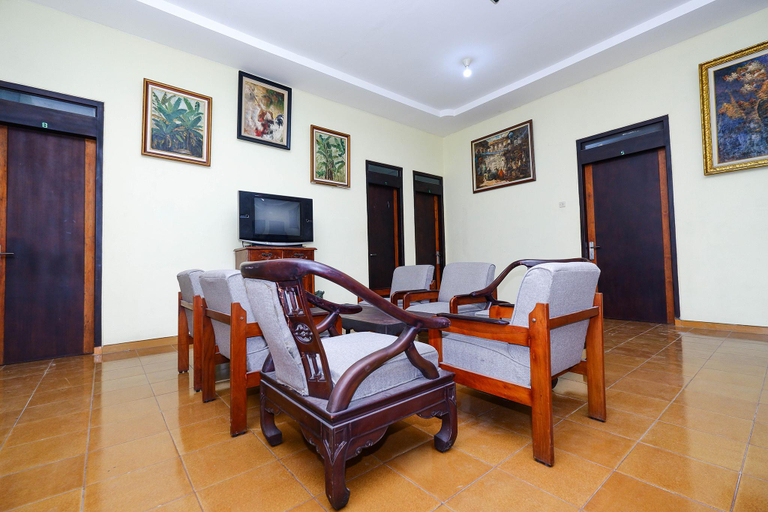 Public Area 2, Permata Guesthouse, Solo