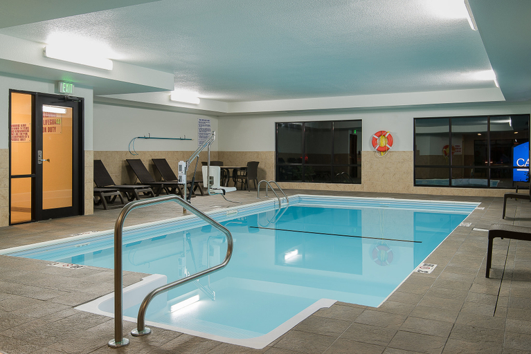 Sport & Beauty 5, Candlewood Suites BLOOMINGTON, Monroe