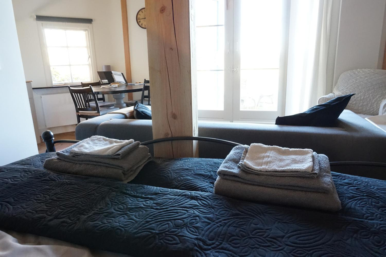 Others 4, Casaprisco, Putten