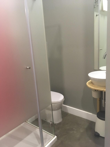 Bathroom 5, The Bridge, Lisbon
