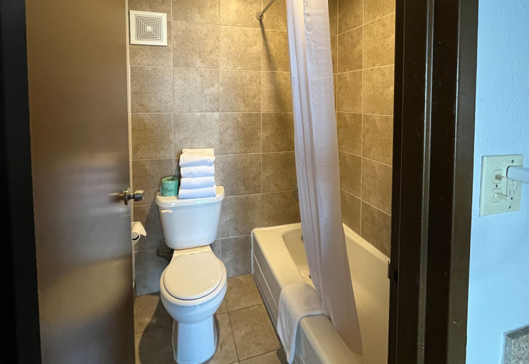 Bathroom 4, Motel 6 Mesquite, TX – Town East, Dallas