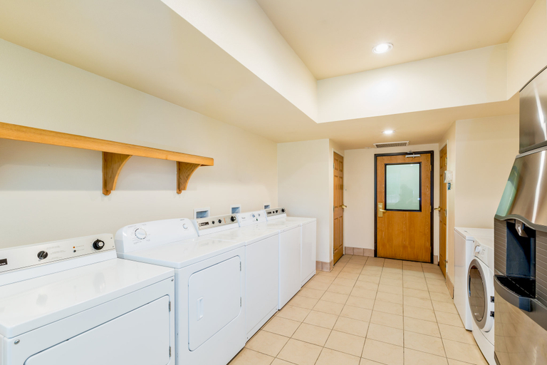 Bathroom 3, Staybridge Suites BROWNSVILLE, Cameron