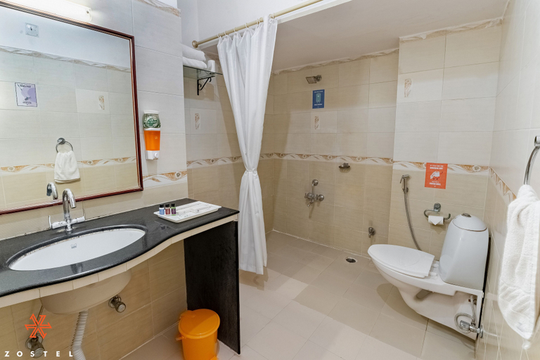 Bathroom 5, Zostel Udaipur - Hostel, Udaipur