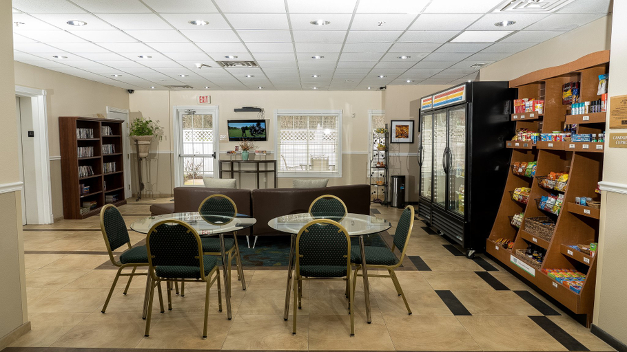 Food & Drinks 3, Candlewood Suites ST. JOSEPH/BENTON HARBOR, Berrien