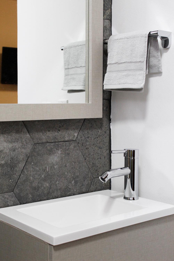 Bathroom 2, Suites ciento 37, León