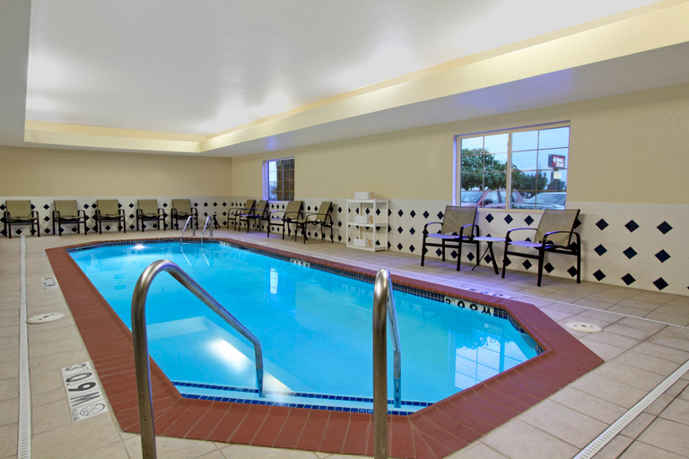 Sport & Beauty 3, Candlewood Suites ROGERS/BENTONVILLE, Benton