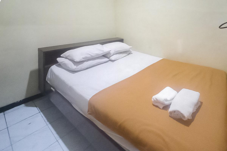 Hotel Malang near Alun Alun Malang RedPartner, Malang