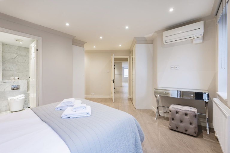 Others 4, Stunning 2 Bed-hosted by Sweetstay, London
