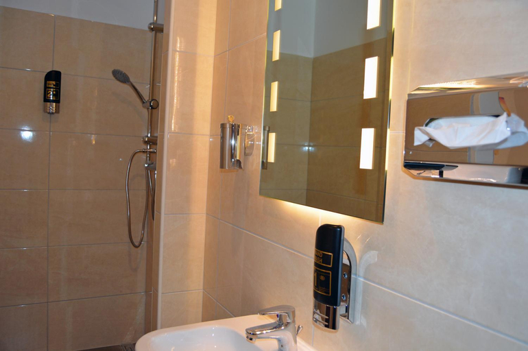 Bathroom 3, Ambiente, Heidekreis