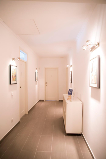 Others 3, Apartamentos Marreiros Neto, Lagos