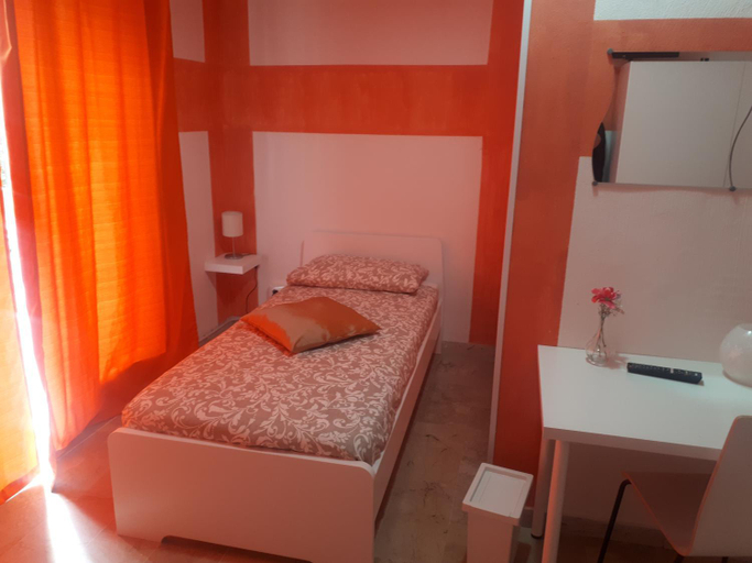 Others 5, B&B RELAX, Messina