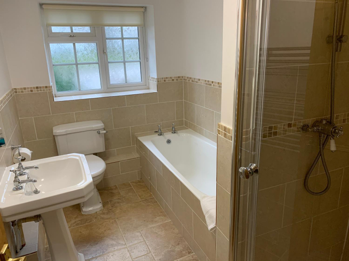 Bathroom 3, The Coppleridge Inn, Dorset