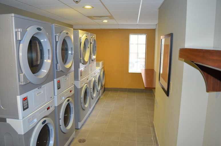 Bathroom 5, Staybridge Suites BOWLING GREEN, Warren