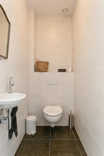 Bathroom 2, Bed & Breakfast De Oude Kapel, Driebergen-Rijsenburg