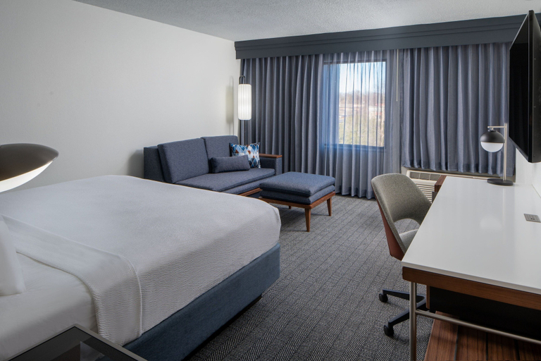 Bedroom 4, Courtyard by Marriott Decatur, Morgan
