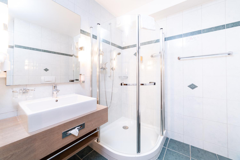 Bathroom 4, Hotel Alexander, Basel