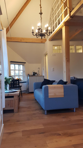 Others 2, Casaprisco, Putten