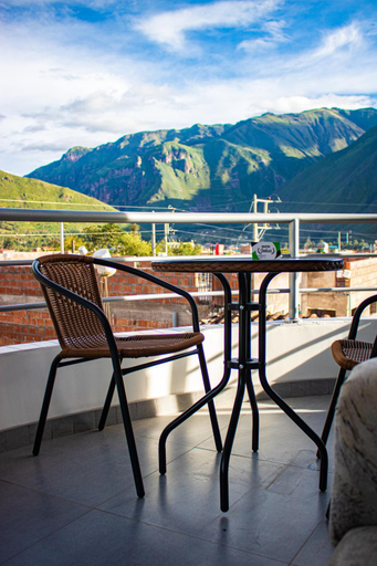 Others 4, Hotel Los Laureles, Calca