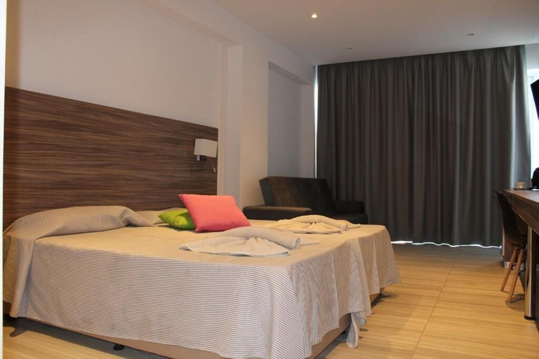 Bedroom 4, Fedrania Gardens Hotel