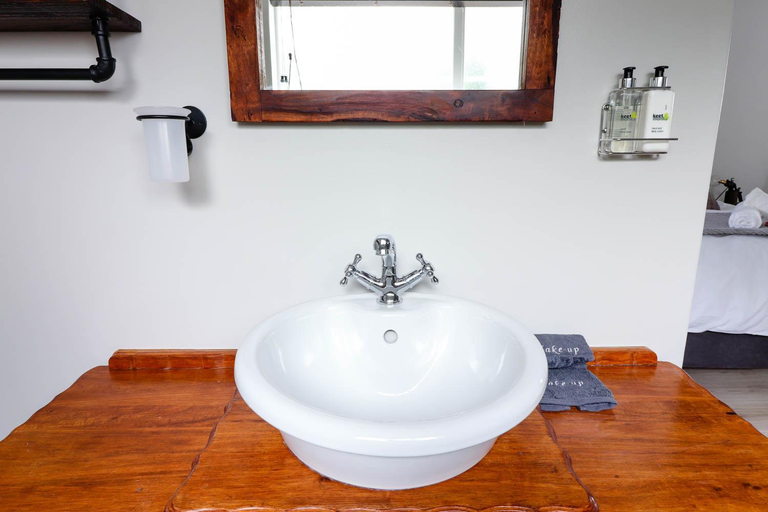 Bathroom 4, Arbour1 Guesthouse, Eden