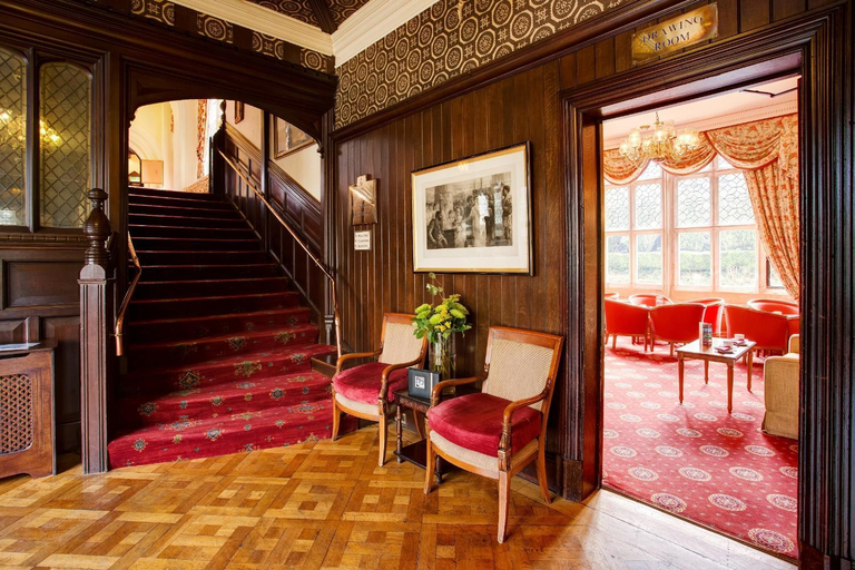 Public Area 3, Best Western PLUS Grim's Dyke Hotel, London
