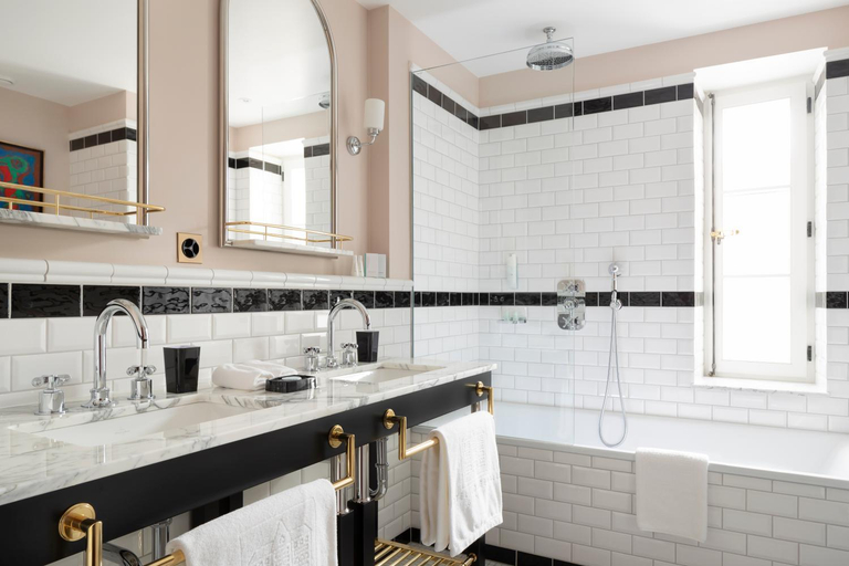 Bathroom 5, Hôtel Longemalle, Genève