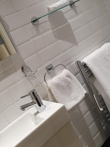 Bathroom 3, Senlac Guesthouse, East Sussex