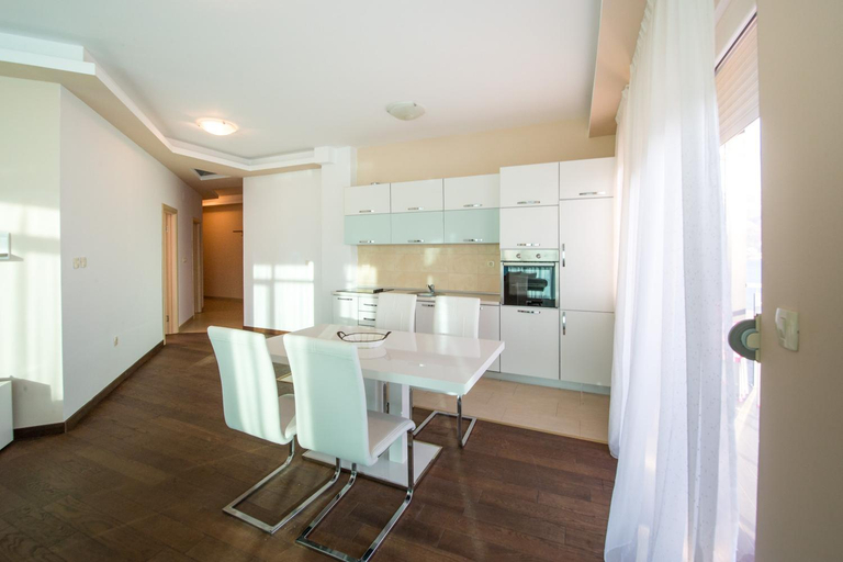Others 5, Becici -Big apartments