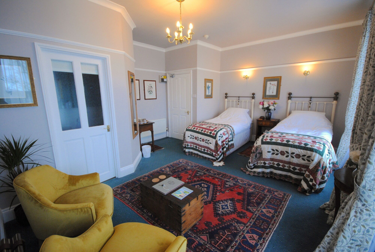 Others 4, Churchill Guest House, Kent