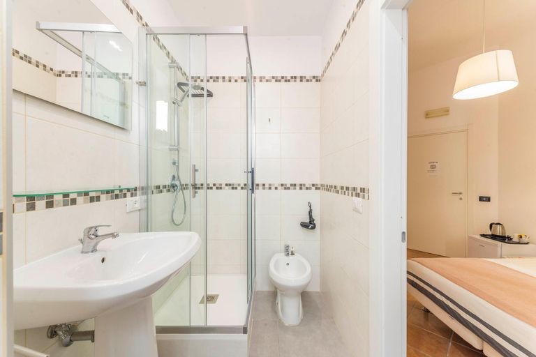 Bathroom 4, I Mulini A Vento, Rome