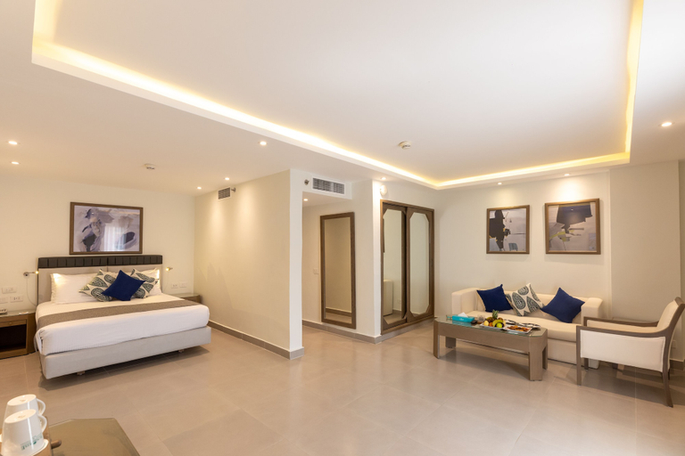 Bedroom 4, SUNRISE Holidays Resort - Adults Only - All inclusive, Al-Ghurdaqah