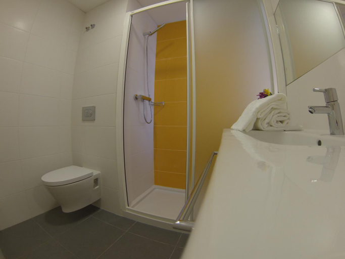 Bathroom 3, Hotel 3K Faro Aeroporto, Faro
