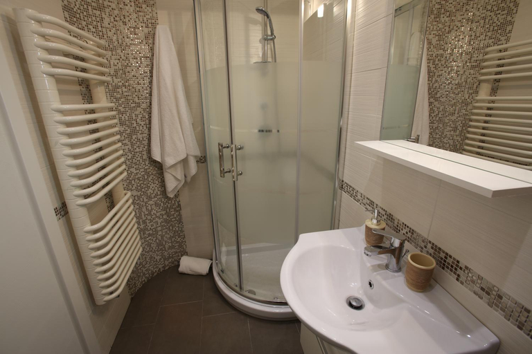 Bathroom 3, B&B Casa Rubis, Bari